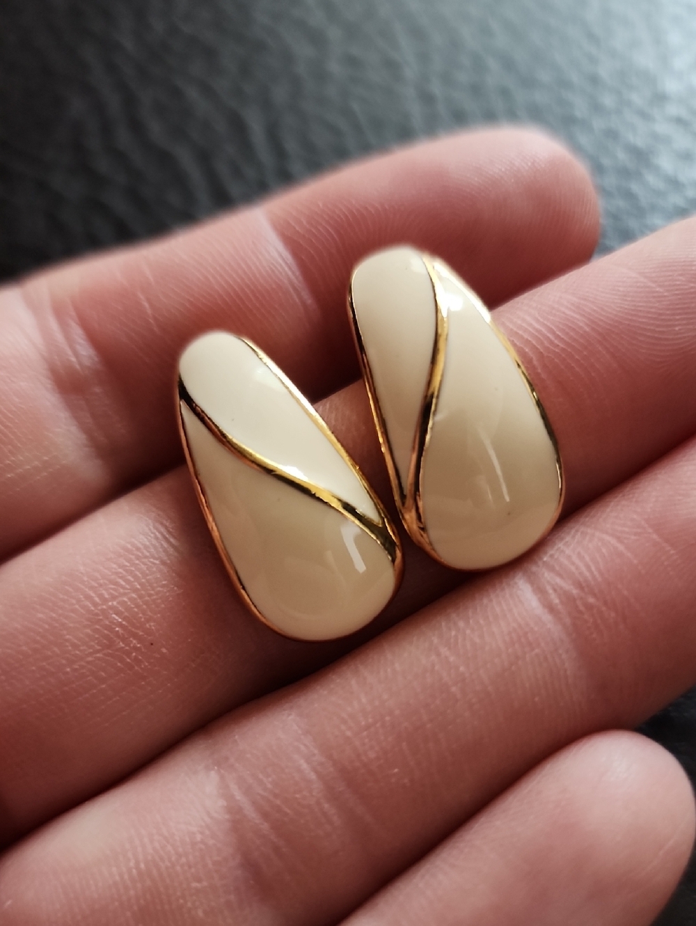 VTG Trifari Gold & Cream Earrings